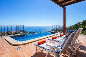 Villa Amanecer by Villa Plus